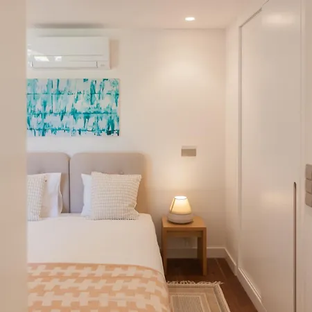 Flh Gloria 70 Apartment Lissabon